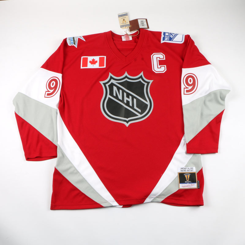 Wayne Gretzky Signed Mitchell & Ness Canada National Jersey - Beckett COA