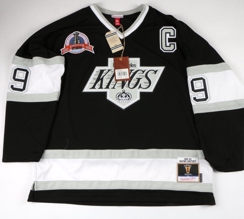 Wayne Gretzky Signed Mitchell & Ness Los Angeles Kings Jersey - Beckett COA