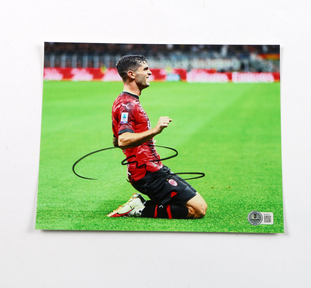 Christian Pulisic Signed Photo AC Milan 8x10 - Beckett COA