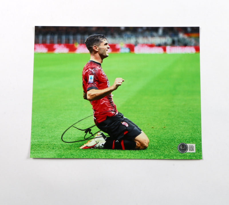 Christian Pulisic Signed Photograph 8x10 - Beckett COA