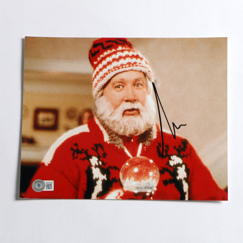 Tim Allen Signed Photo 8x10 The Santa Clause - Beckett COA BG40307