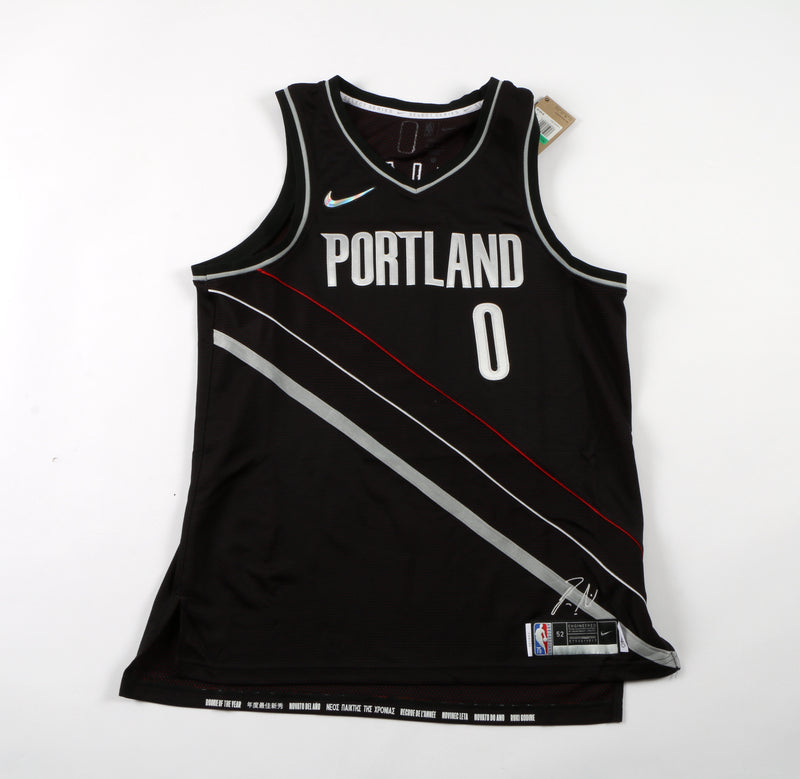 Damian Lillard Signed Jersey Portland Trail Blazers Beckett